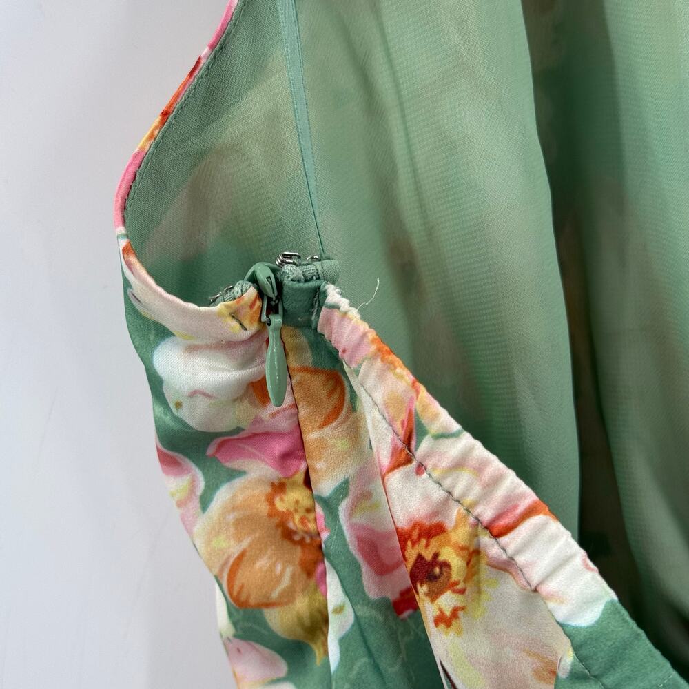 ASTR THE LABEL Giova Dress Size Small Maxi Wedding Cocktail Evening Floral Satin - Picture 8 of 14